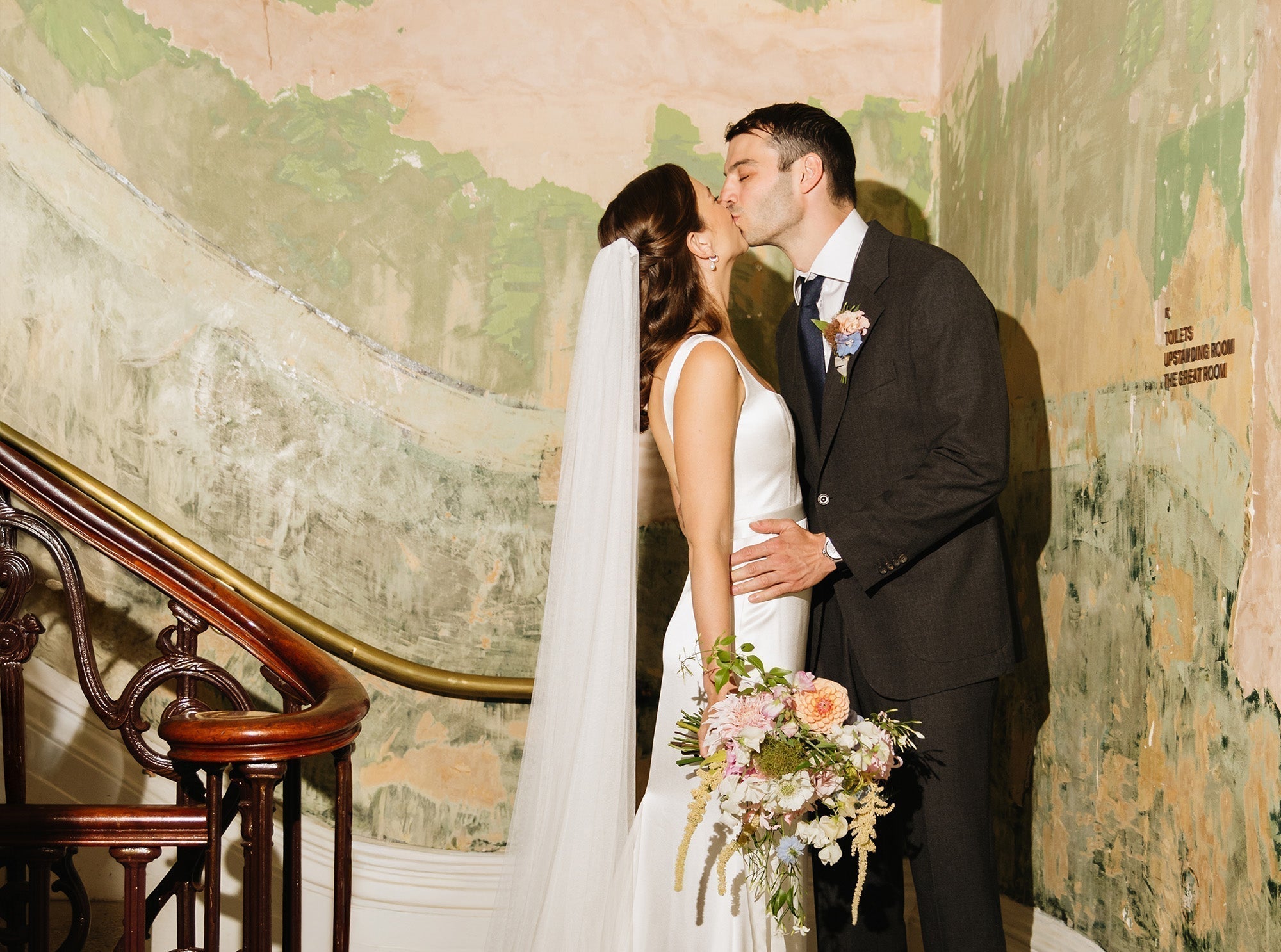 A Summer Wedding in June at Old Sessions House, London
