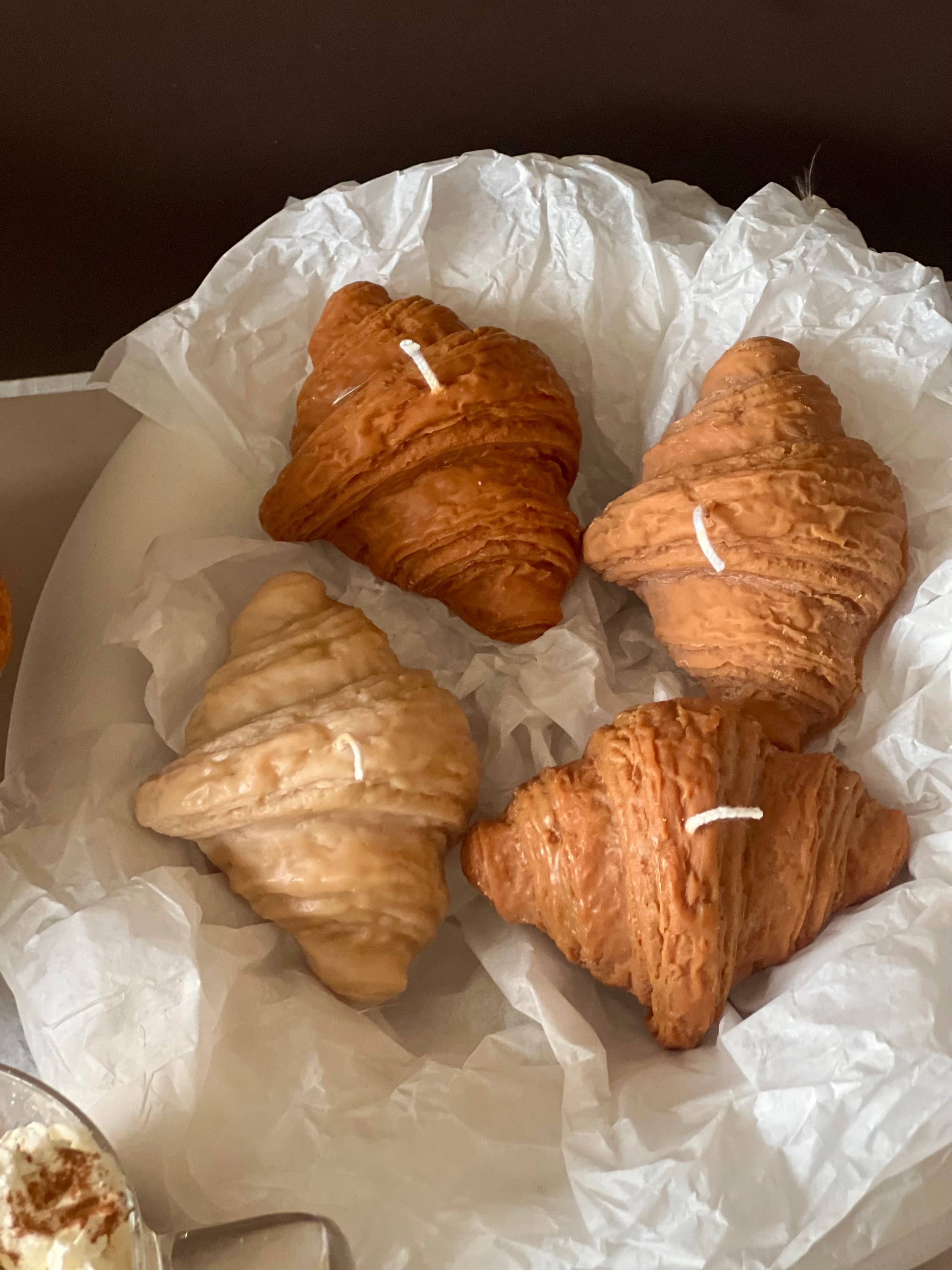 Scented Soy Wax Croissant Candle | Cinnamon Vanilla