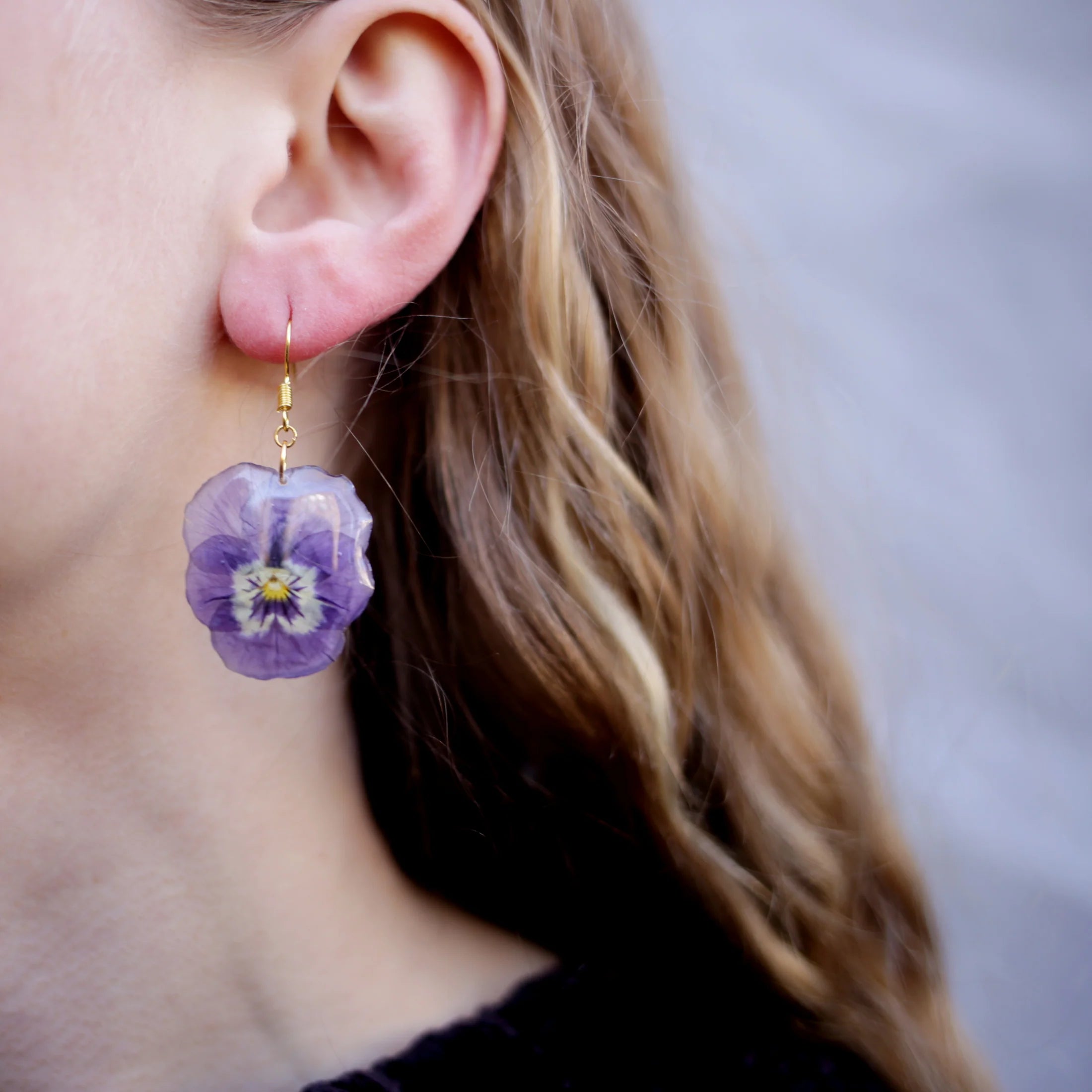 Pansy Dark Stemor Dangle Earrings