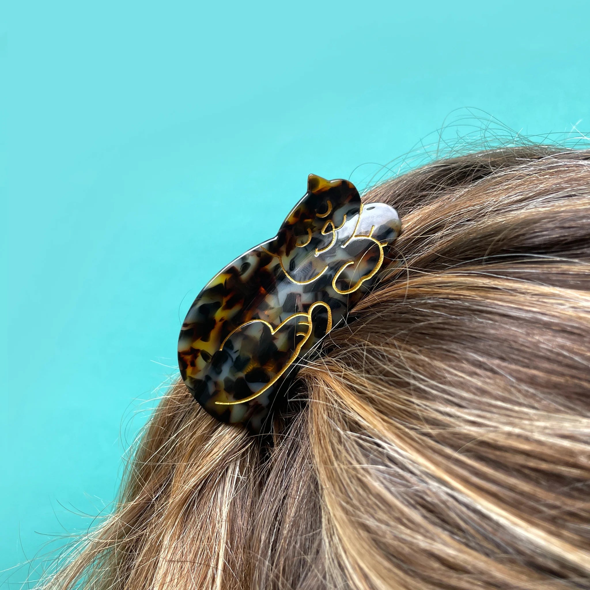 Tortoiseshell Cat Hair Claw