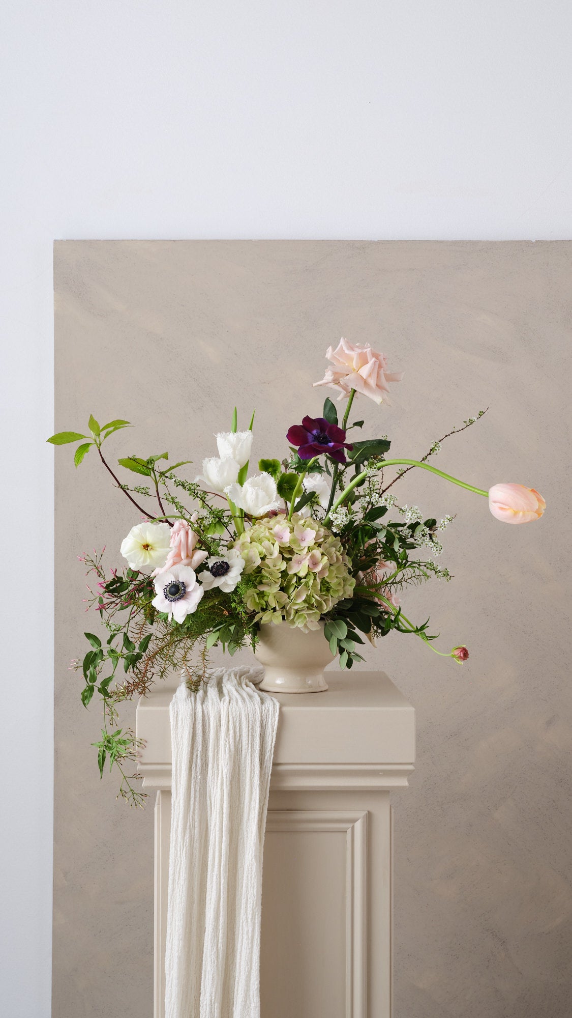 Stoneware Footed Bowl | 2 Sizes Available