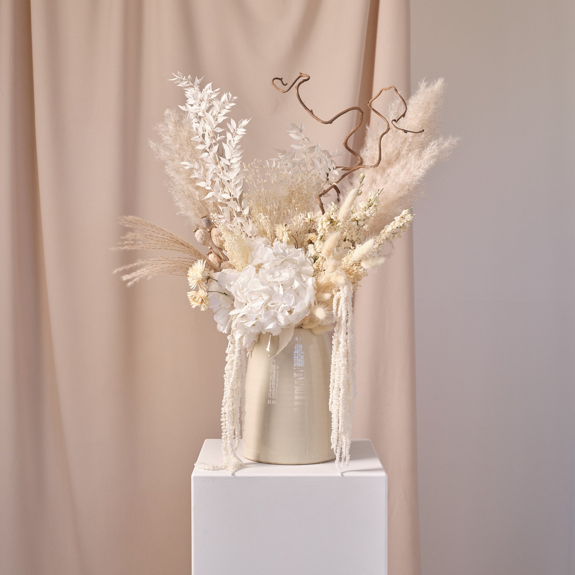 Everlasting White Dried Flower Vase Arrangements