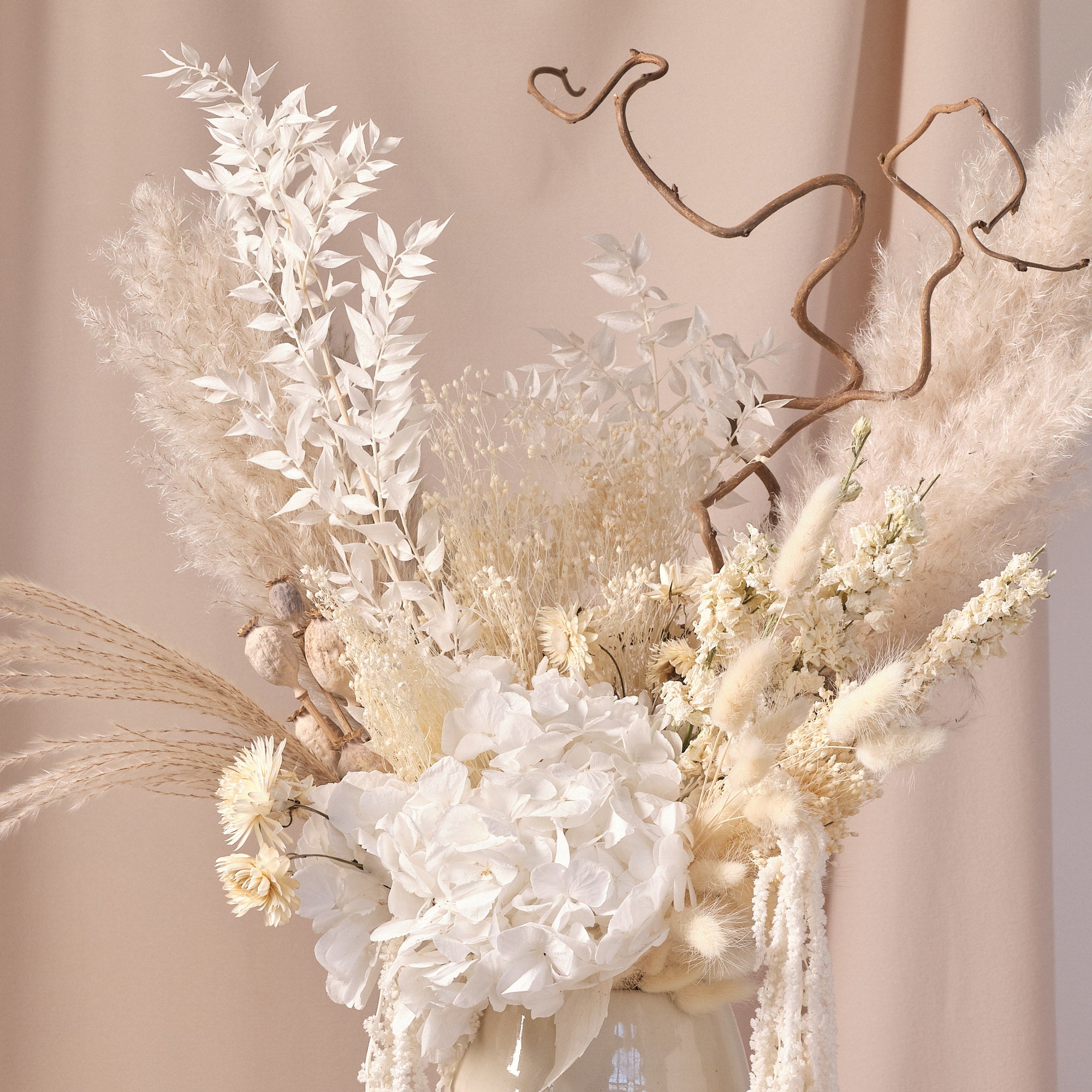Everlasting White Dried Flower Vase Arrangements