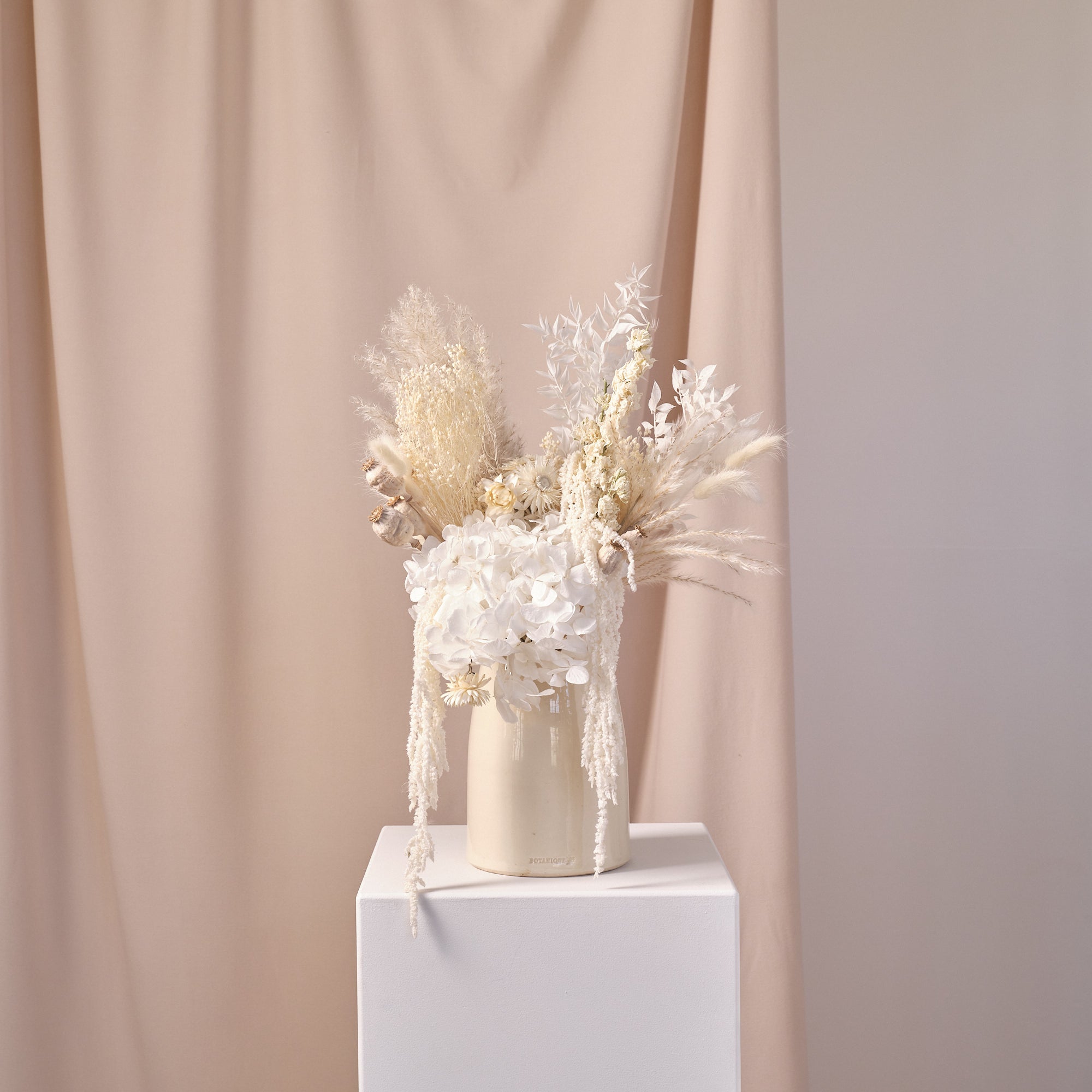 Everlasting White Dried Flower Vase Arrangements