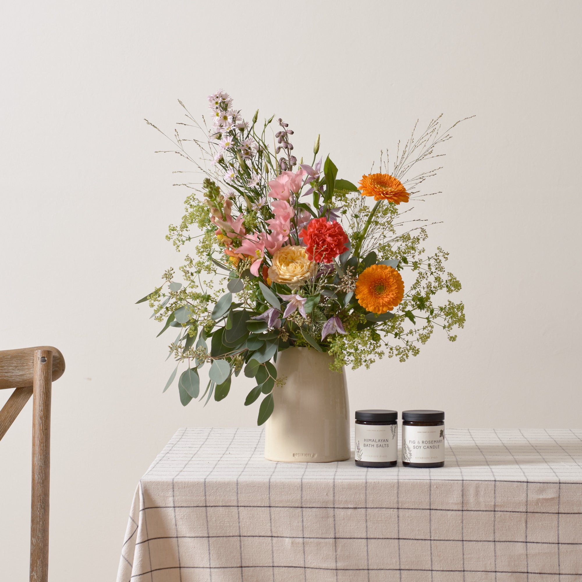 Florists Pick Colourful Bouquet