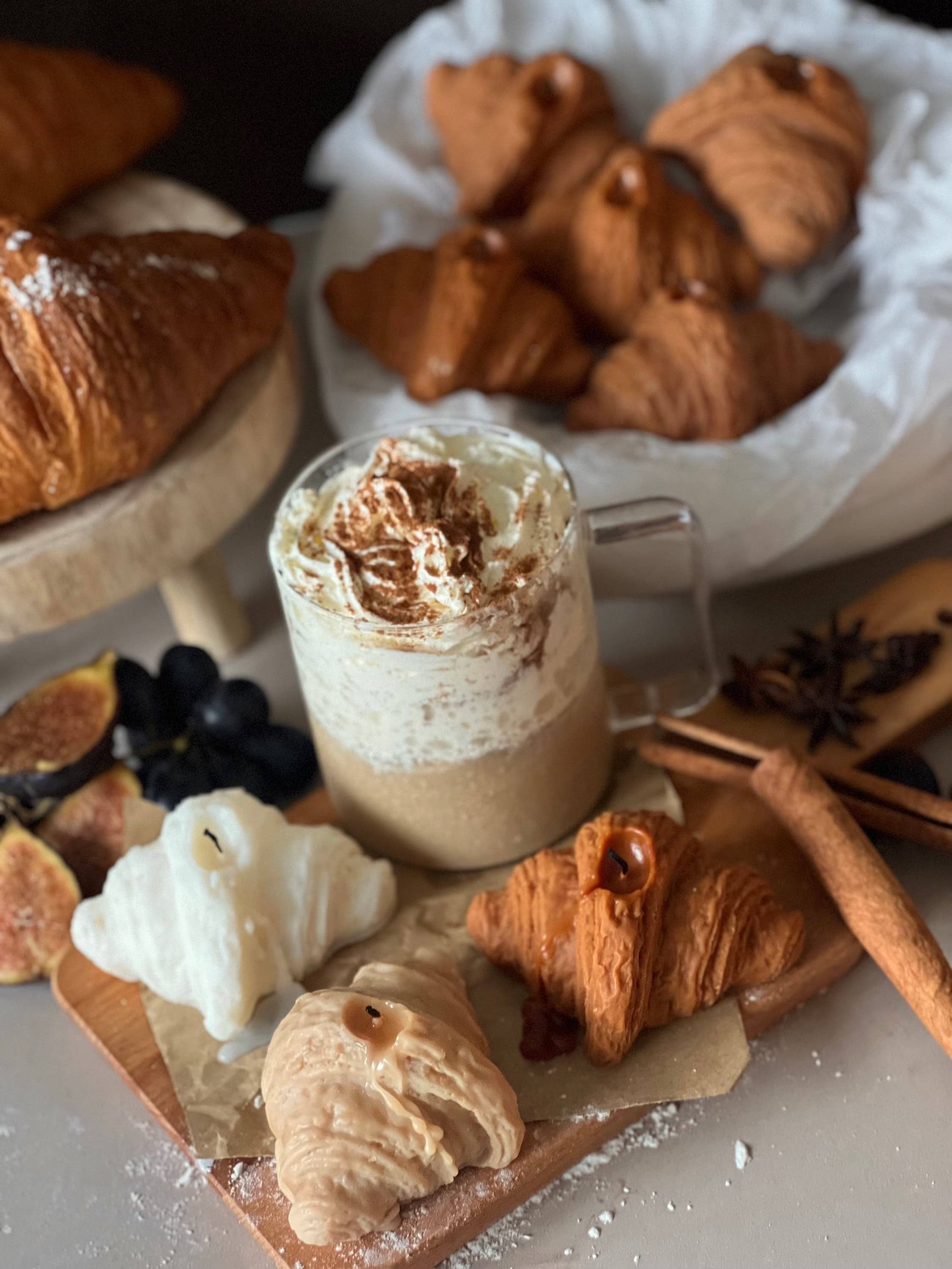 Scented Soy Wax Croissant Candle | Cinnamon Vanilla