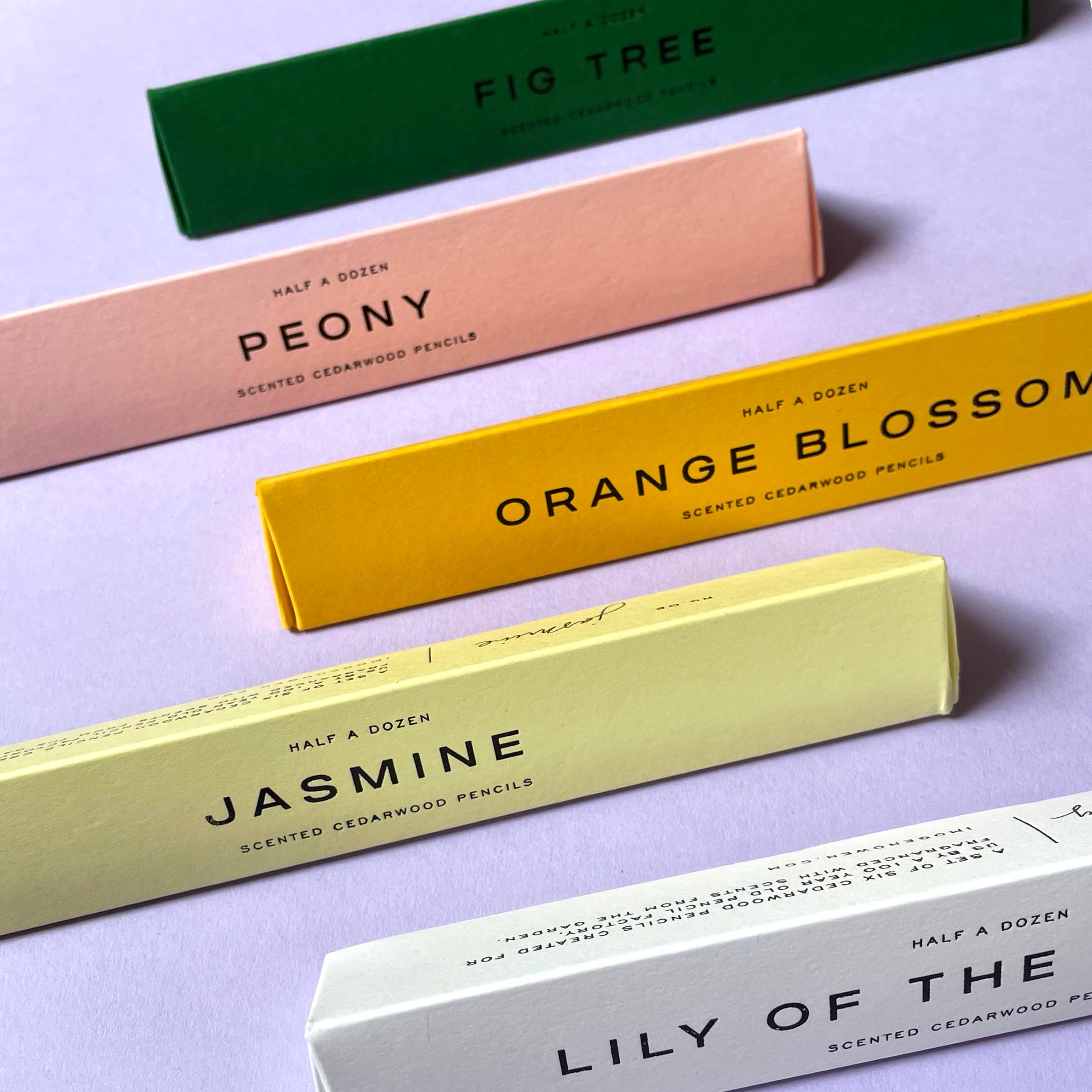 JASMINE SCENTED PENCIL SET