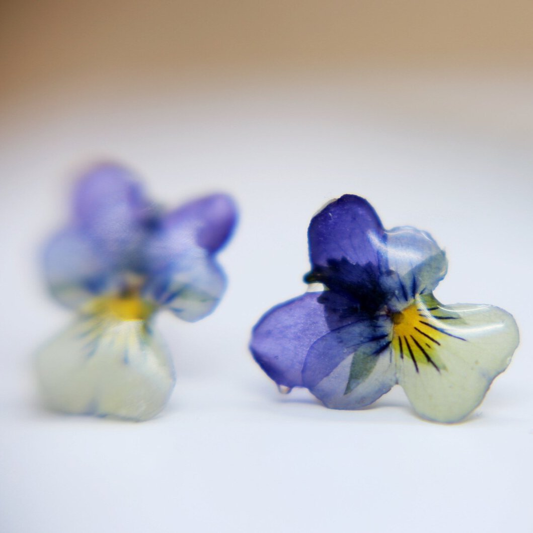 Pansy Stud Earrings