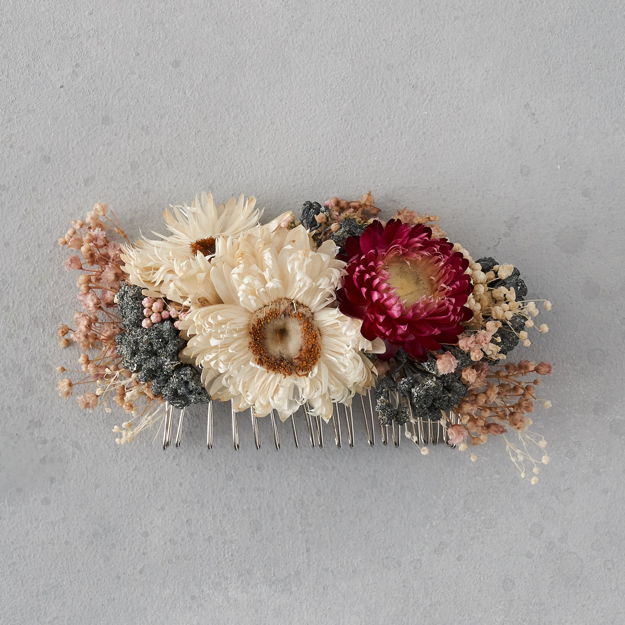 Dried flower hair comb : deep pinks