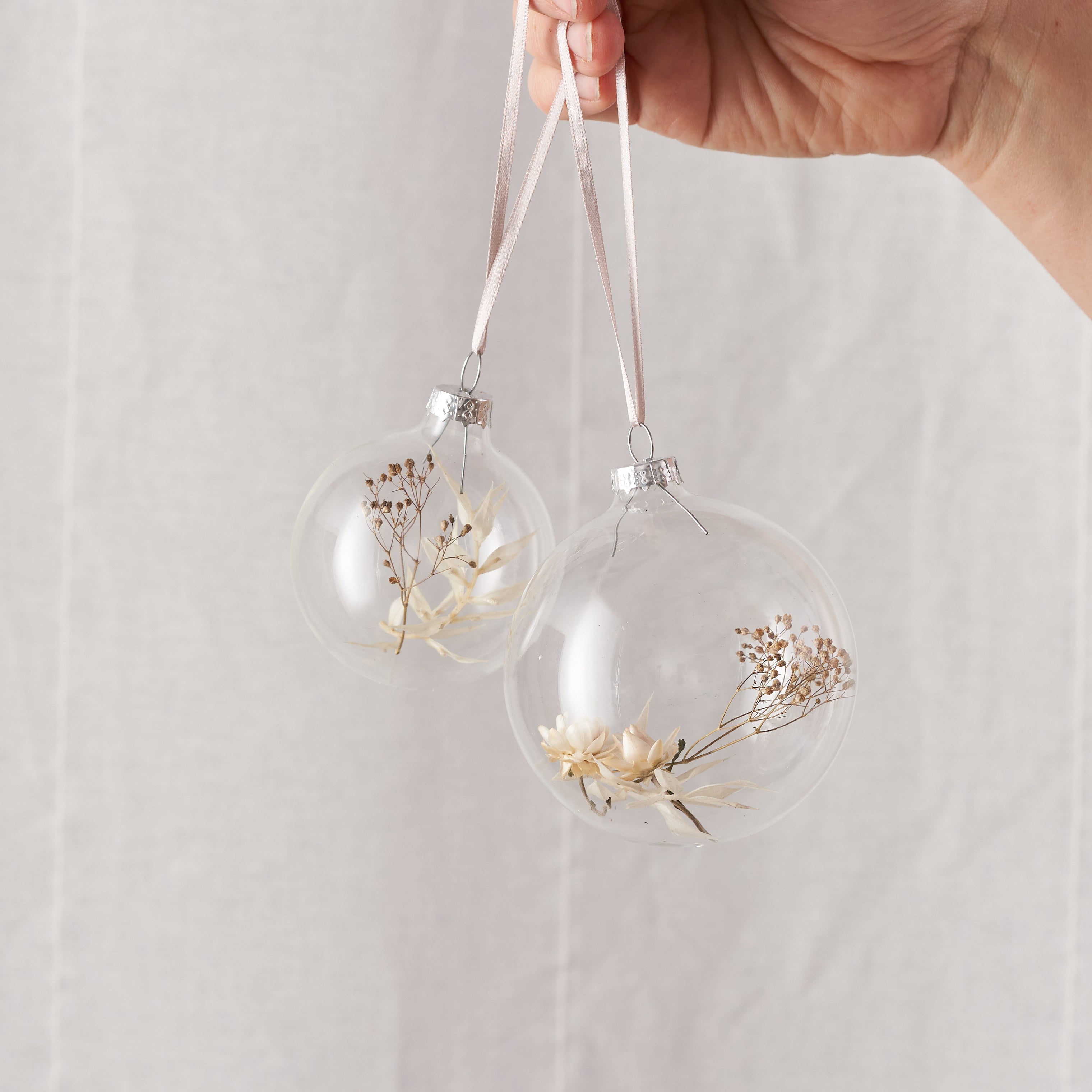 Set of 5 Dried flower Baubles: White