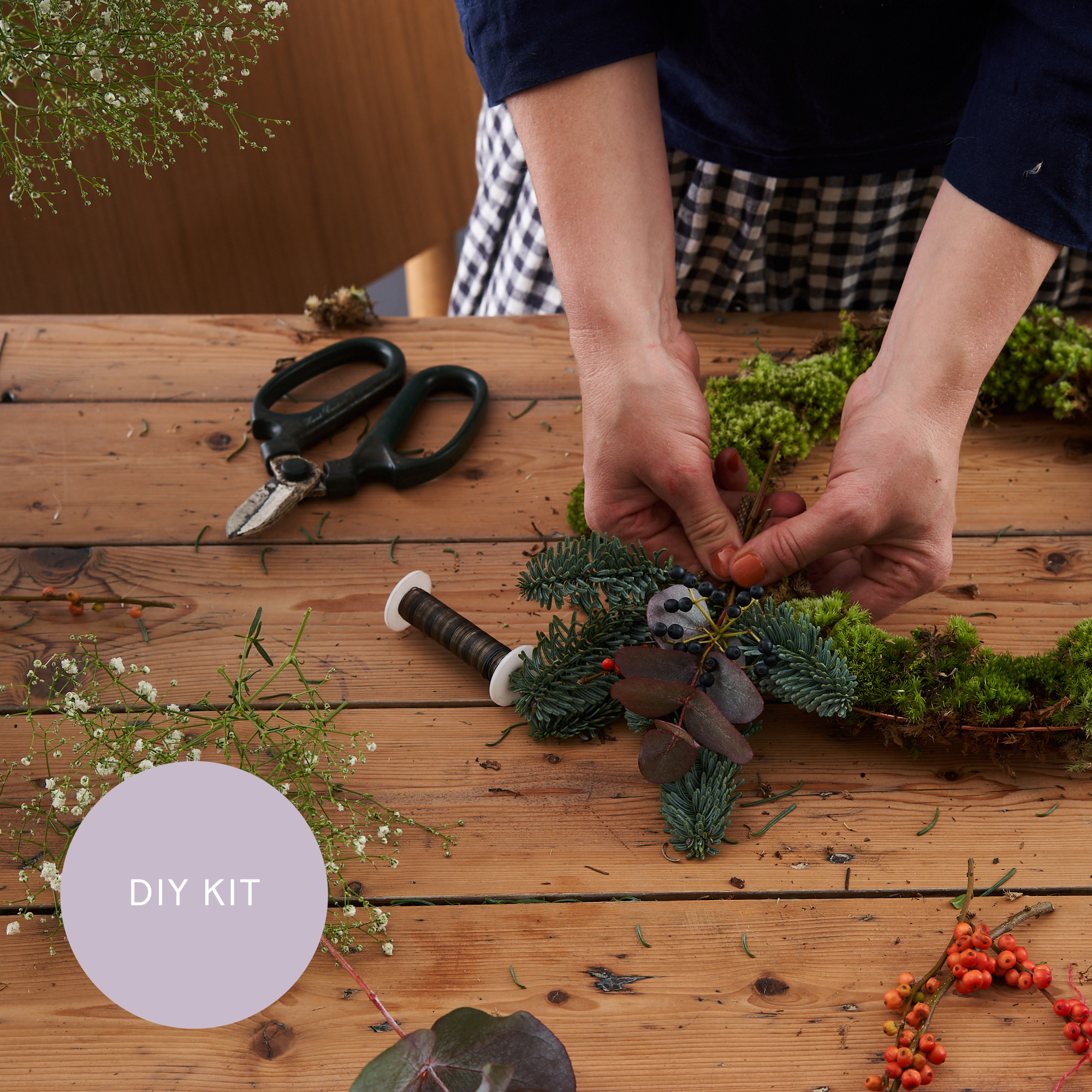 DIY kit to make your own classic Christmas wreath kit for festive and Christmas period