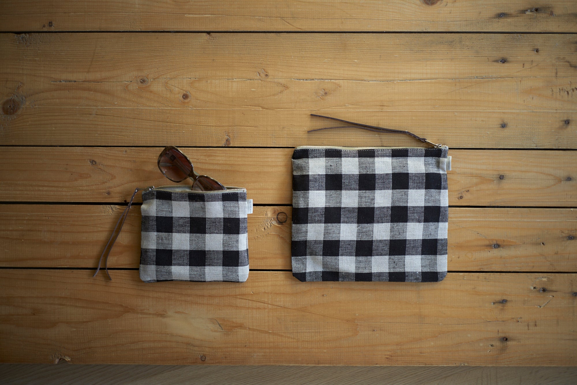 Canna Linen Pouch  | Black Natural Check | Large