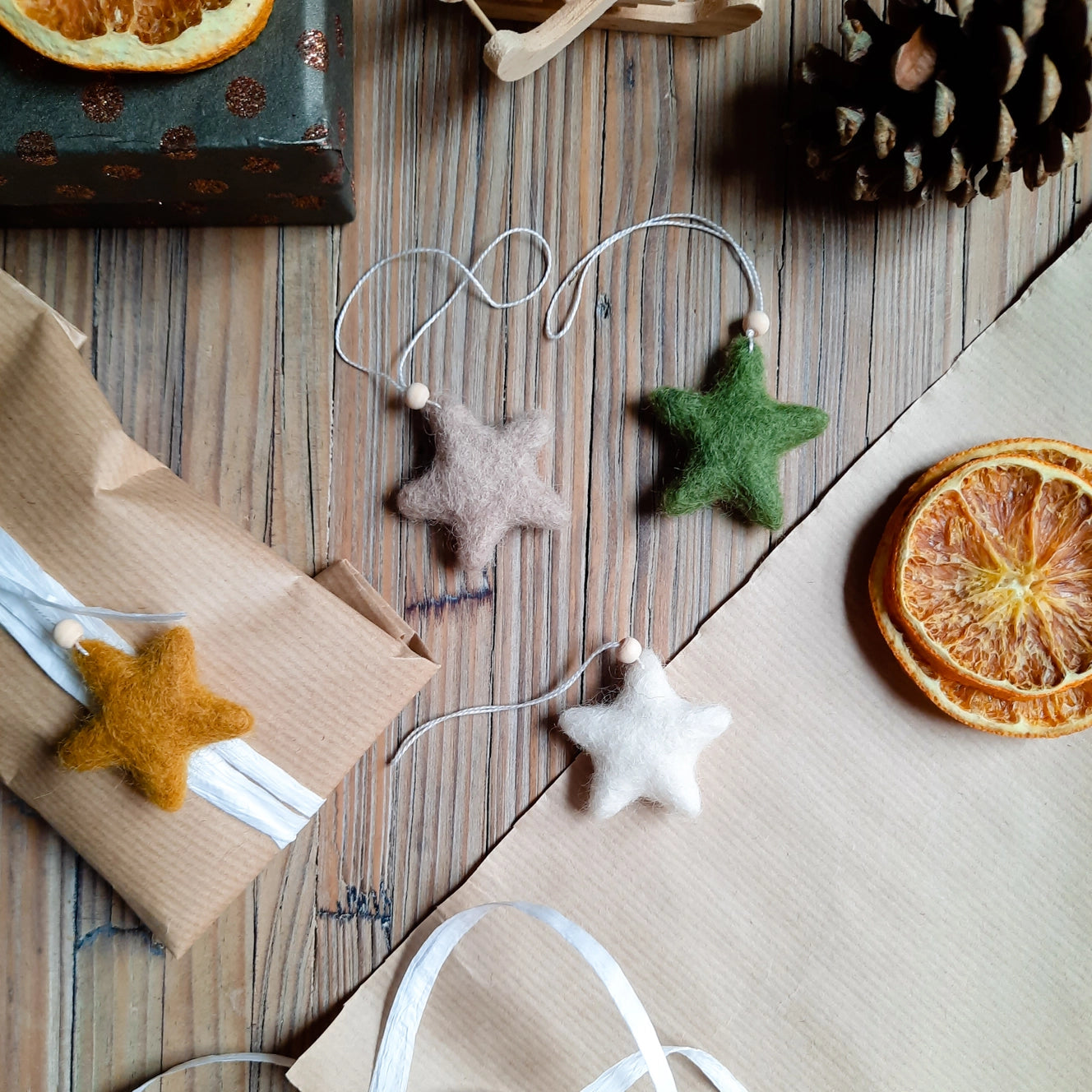 Mini Star Decoration | Pebble