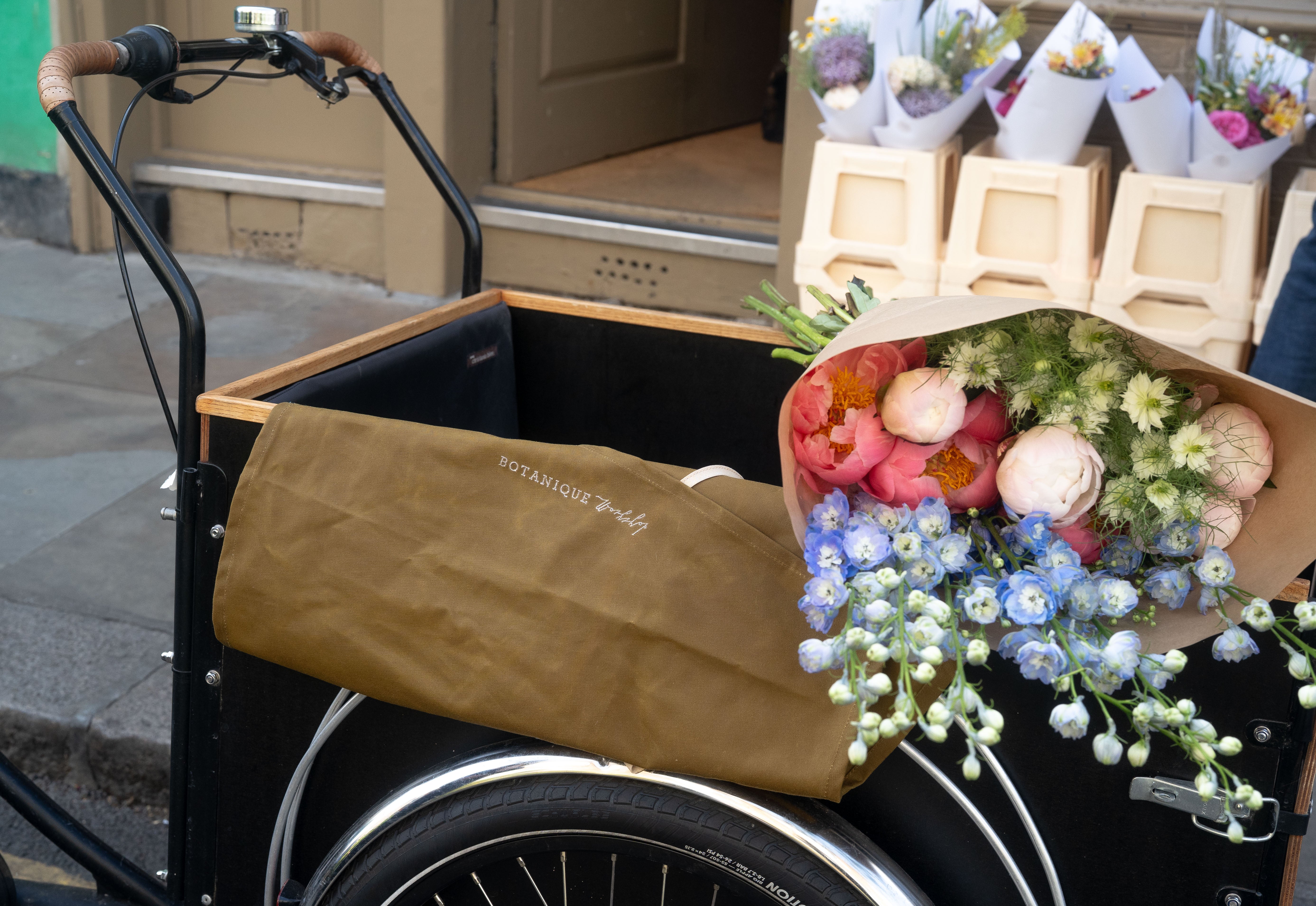 Flower tote bag
