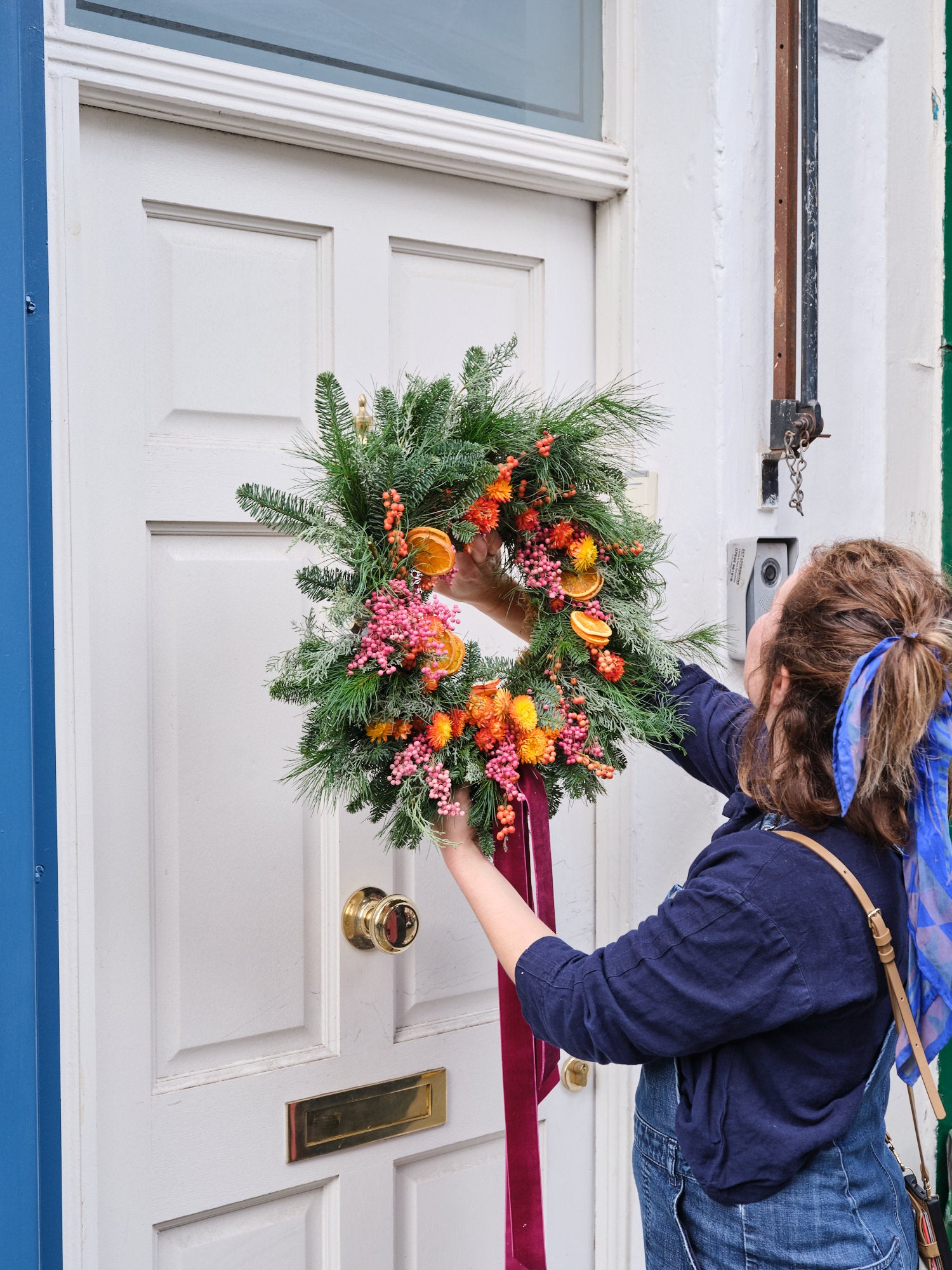 Popular Christmas present wreath, Christmas wreath,