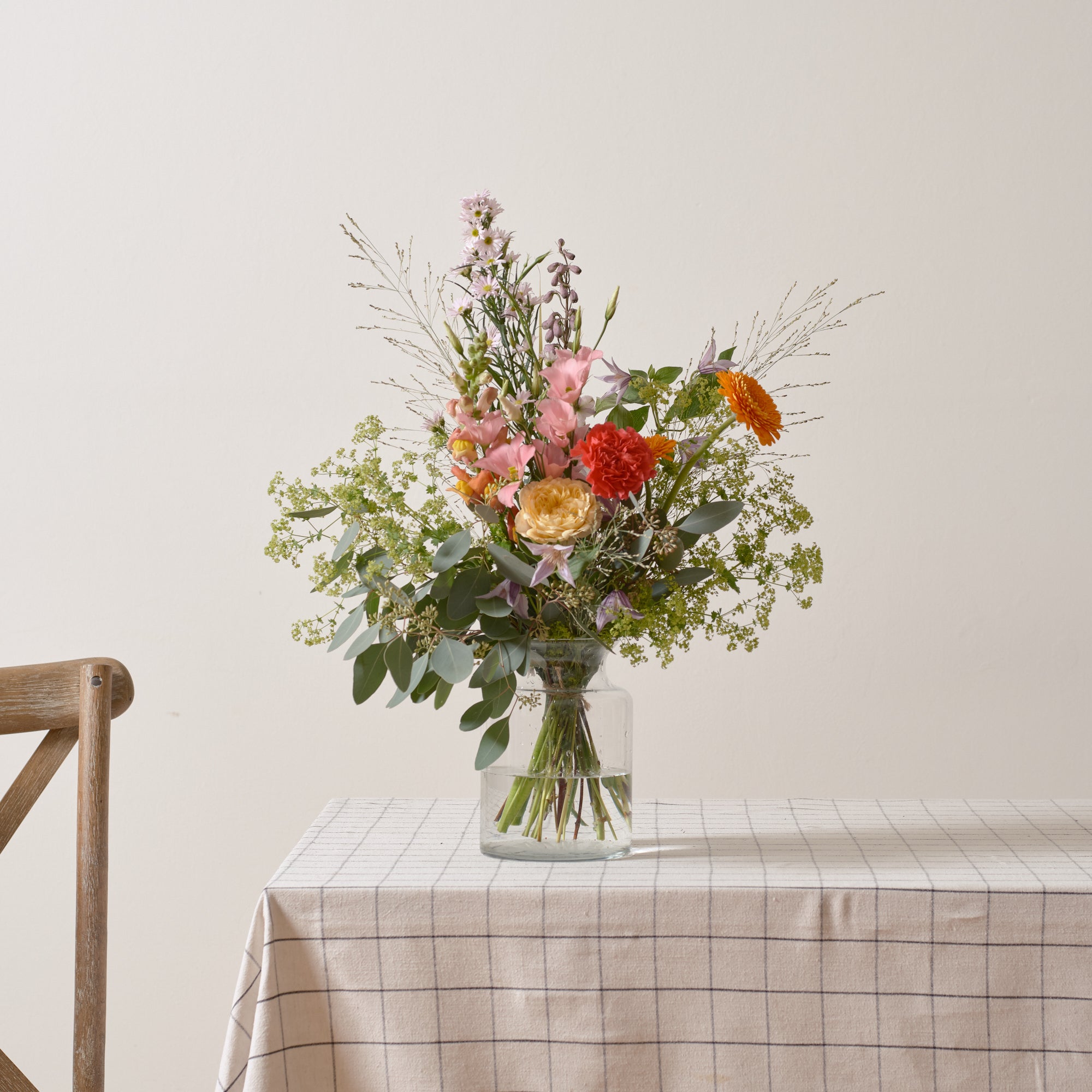 Florists Pick Colourful Bouquet
