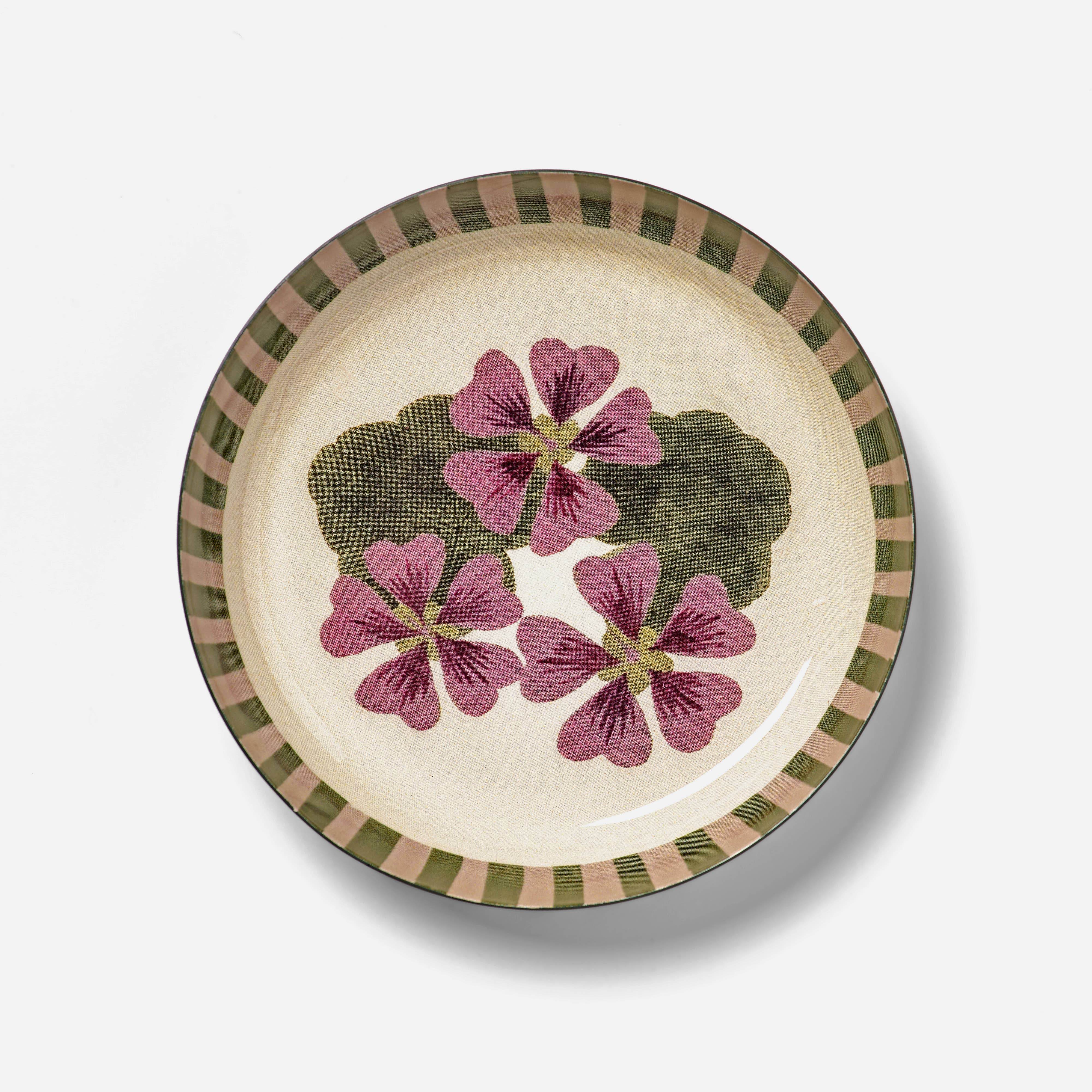 Round Enamel Tray | Geranium