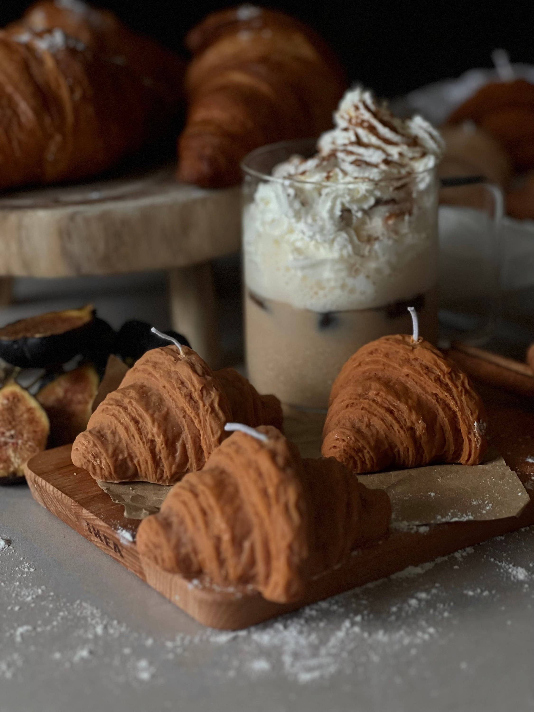 Scented Soy Wax Croissant Candle | Cinnamon Vanilla
