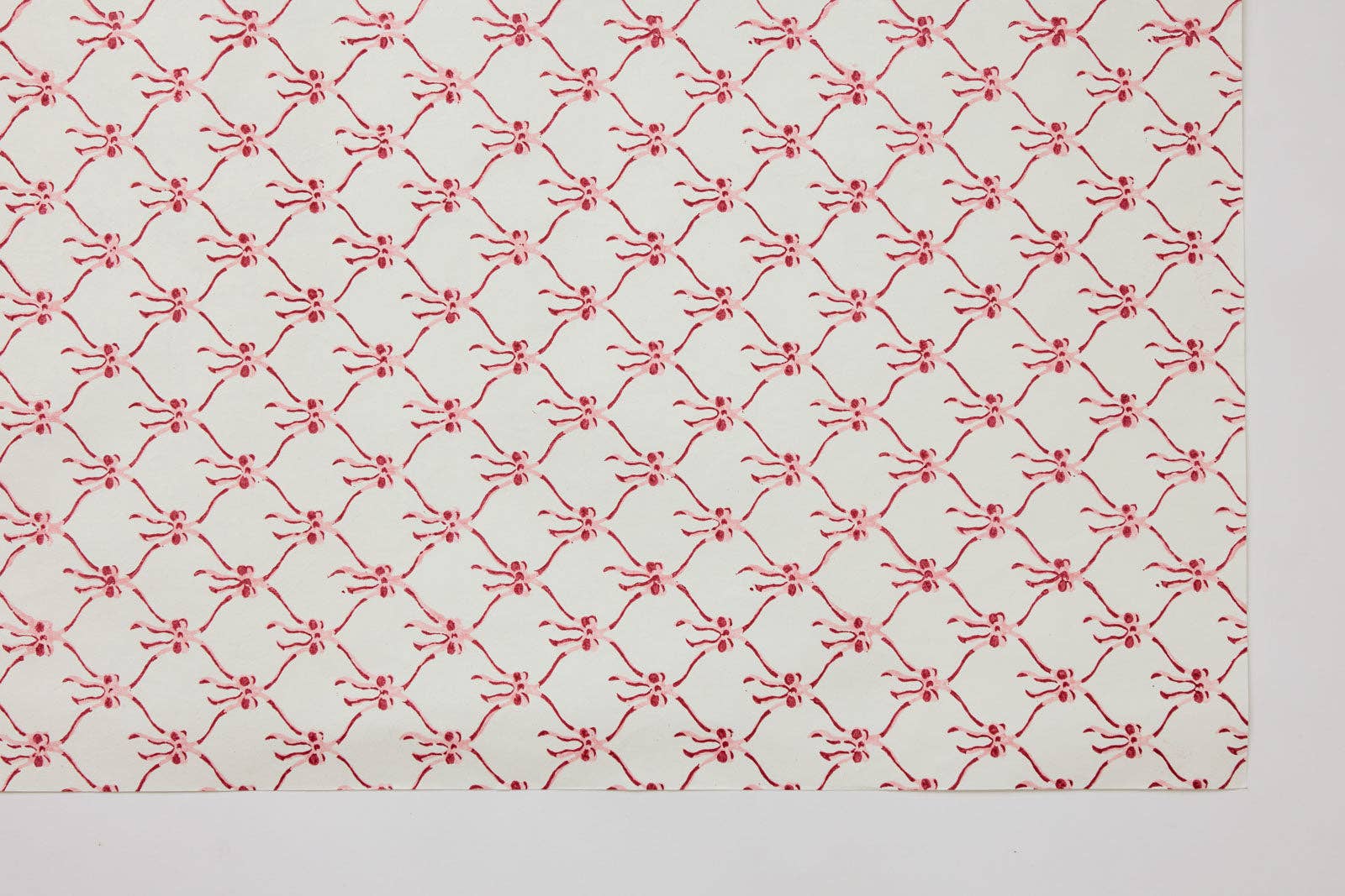 Block Printed Wrapping Paper Sheets - Bows Christmas Pudding