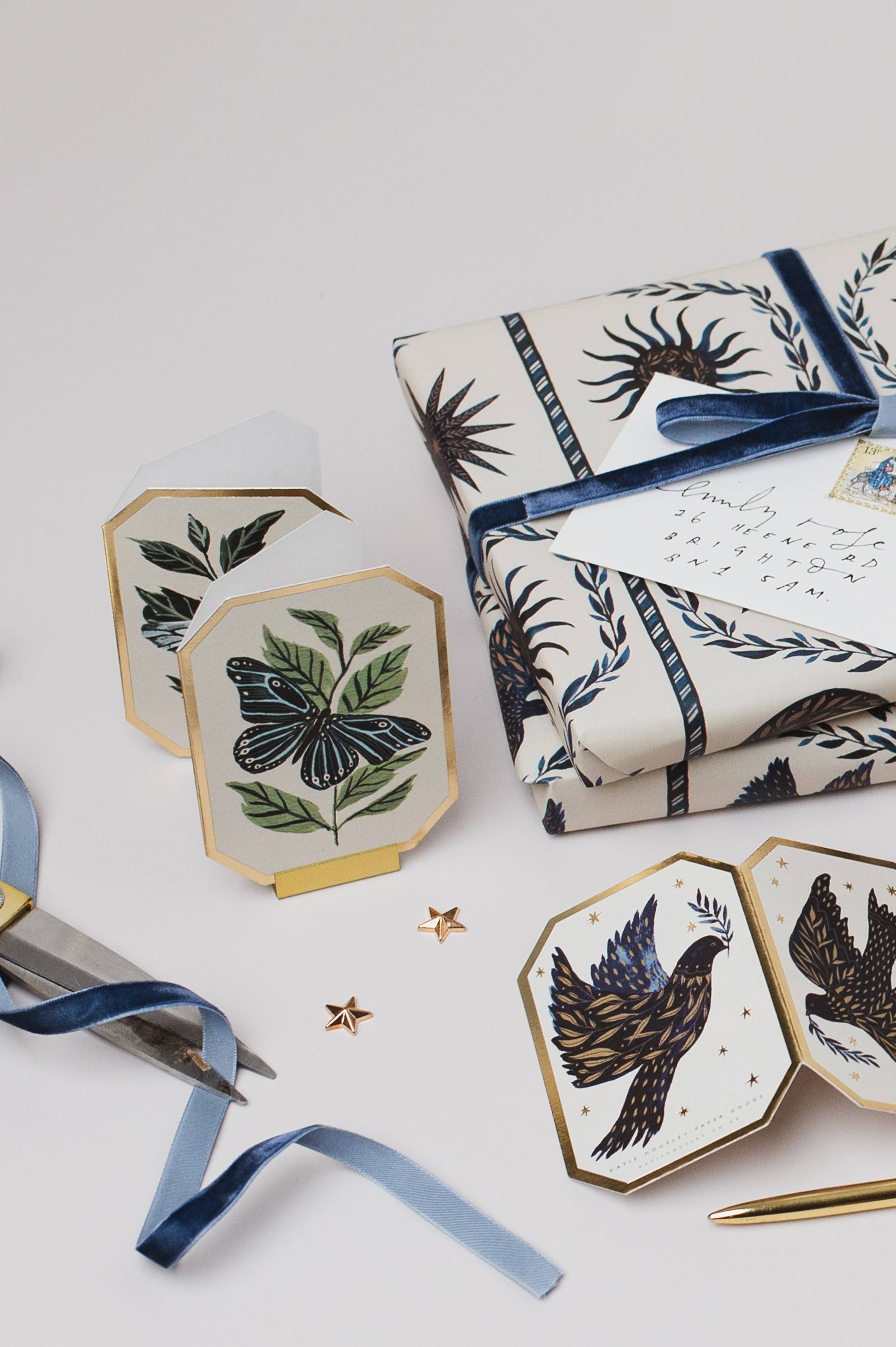 CONCERTINA BOTANICAL BUTTERFLIES DIE CUT MINI CARD