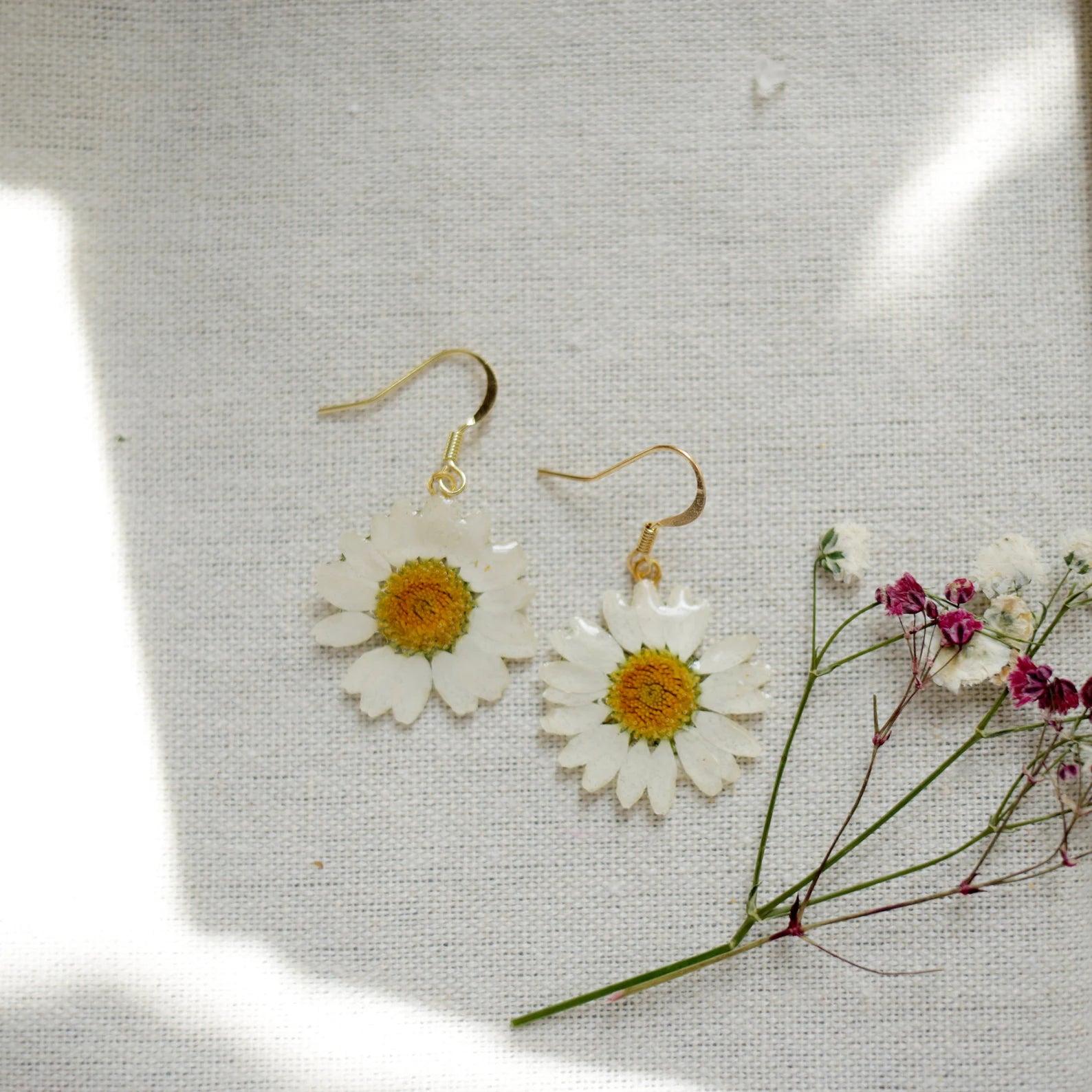 Daisy Dangle Earrings