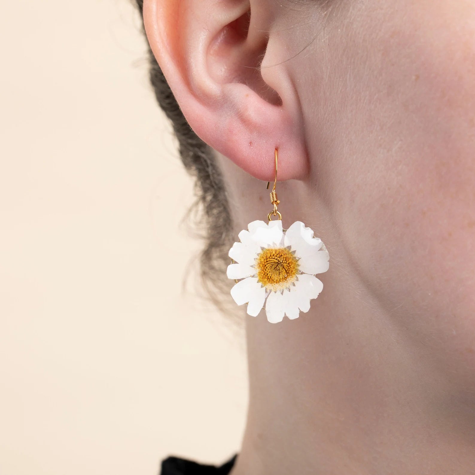 Daisy Dangle Earrings