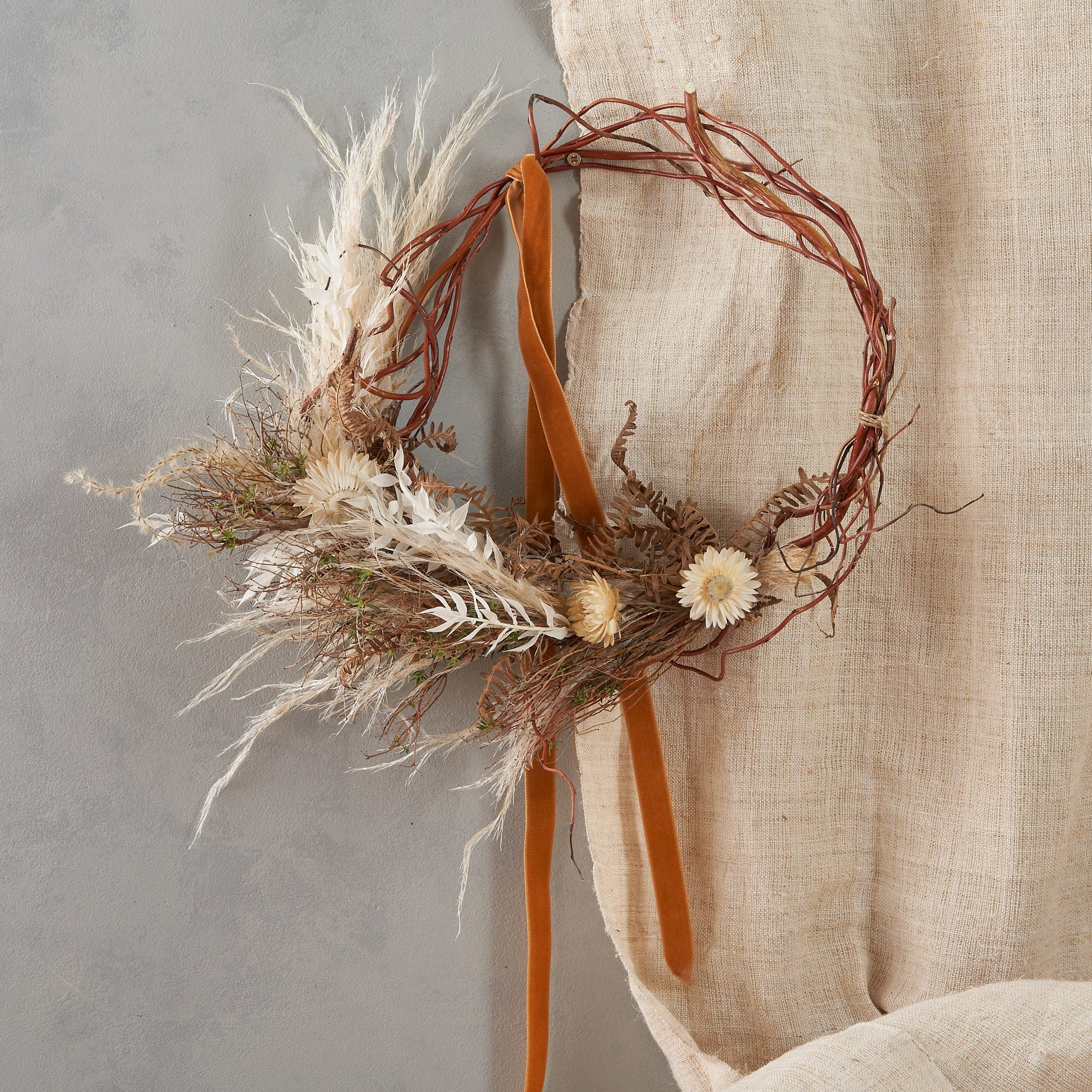 Willow dried flower wreath: whites