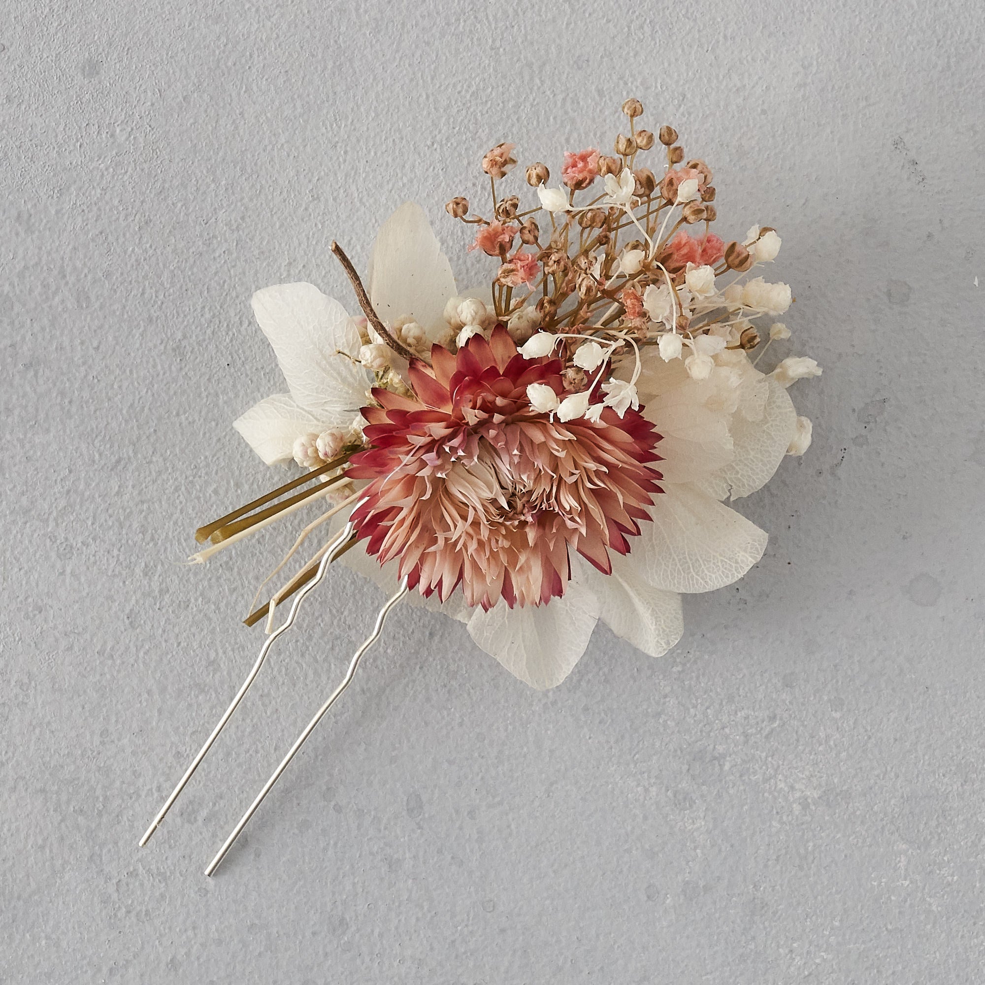Dried flower hair pin : blush pink