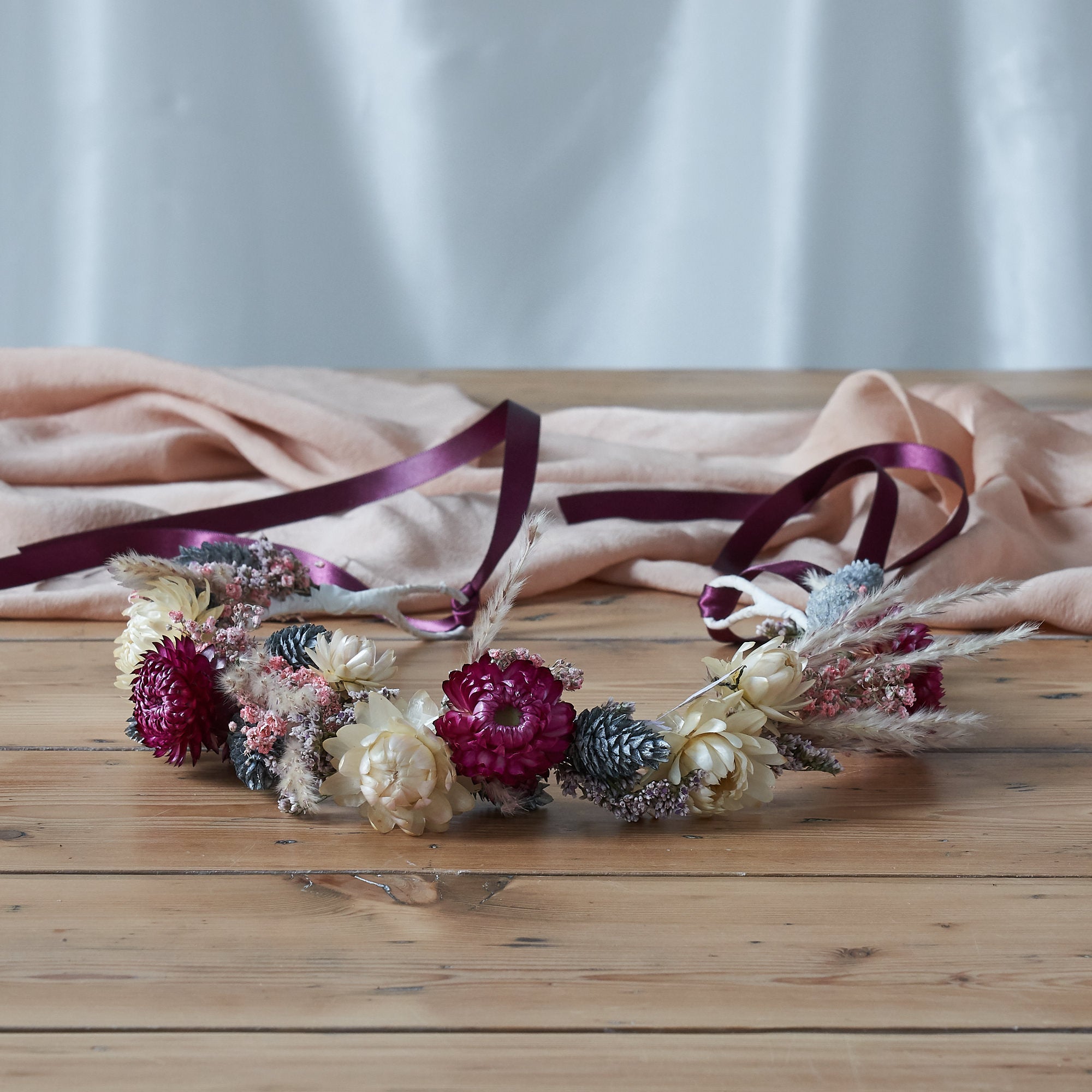 Dried flower crown : deep pink