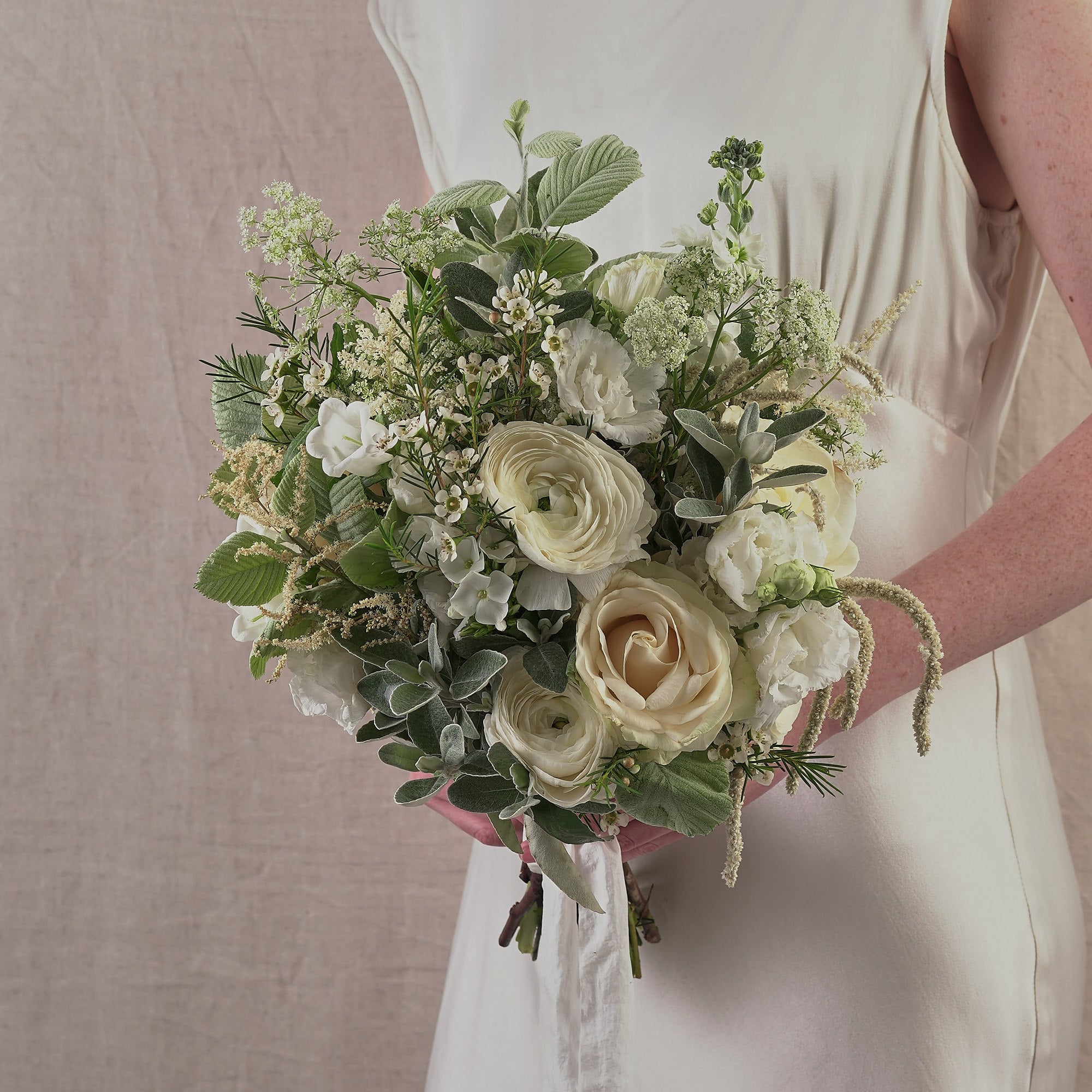 White wedding shop bouquets for brides