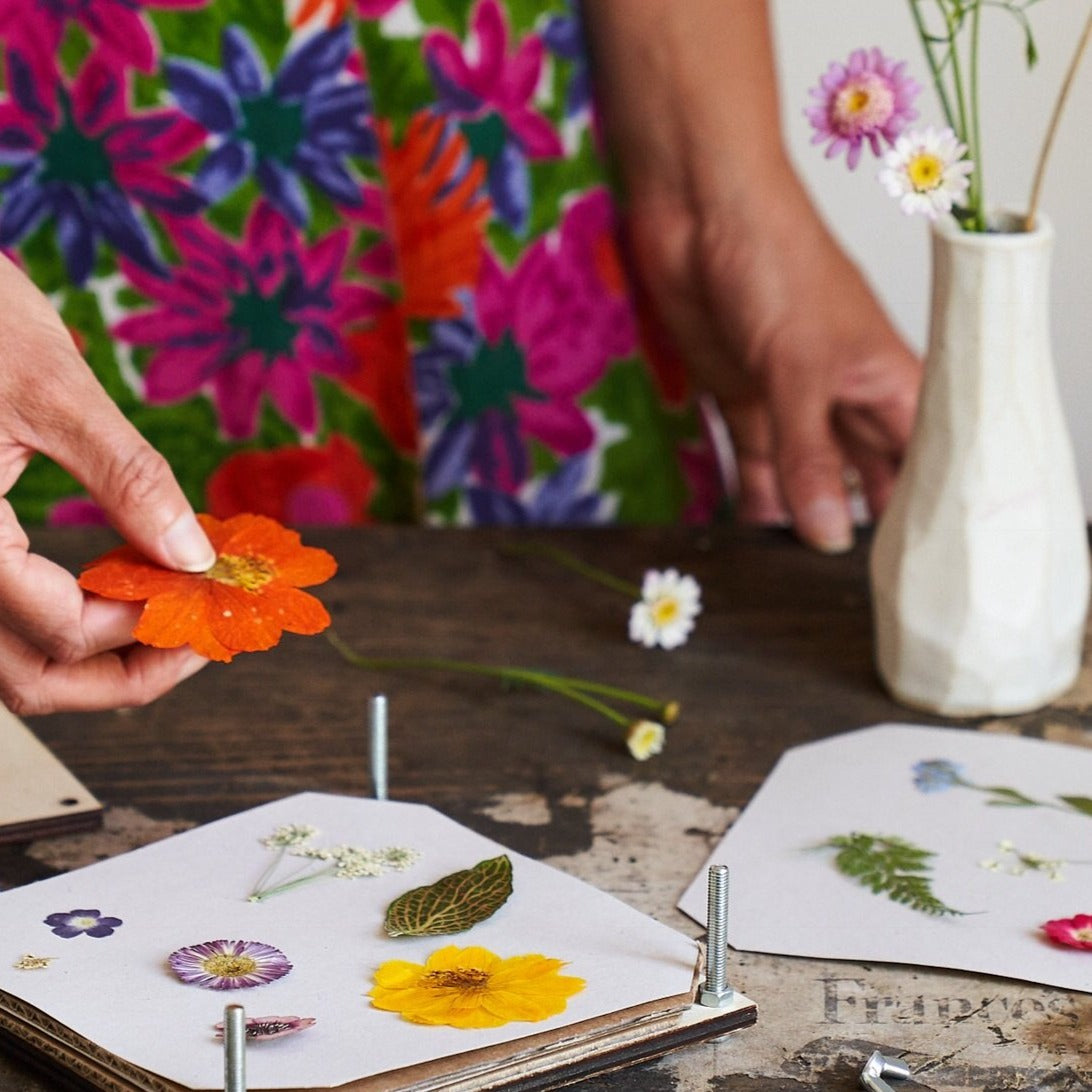 diy flower press kit by Botanique Workshop